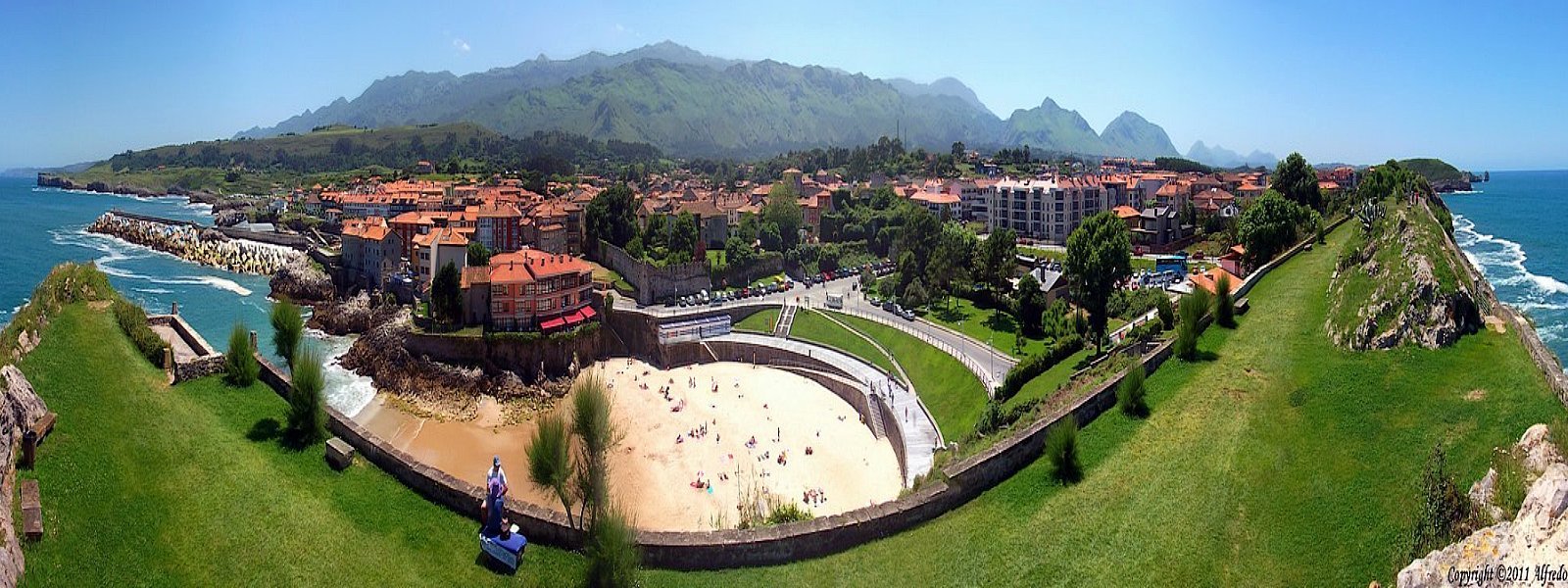 Llanes-Paseo-San-Pedro-Playa-Sablon-Asturias